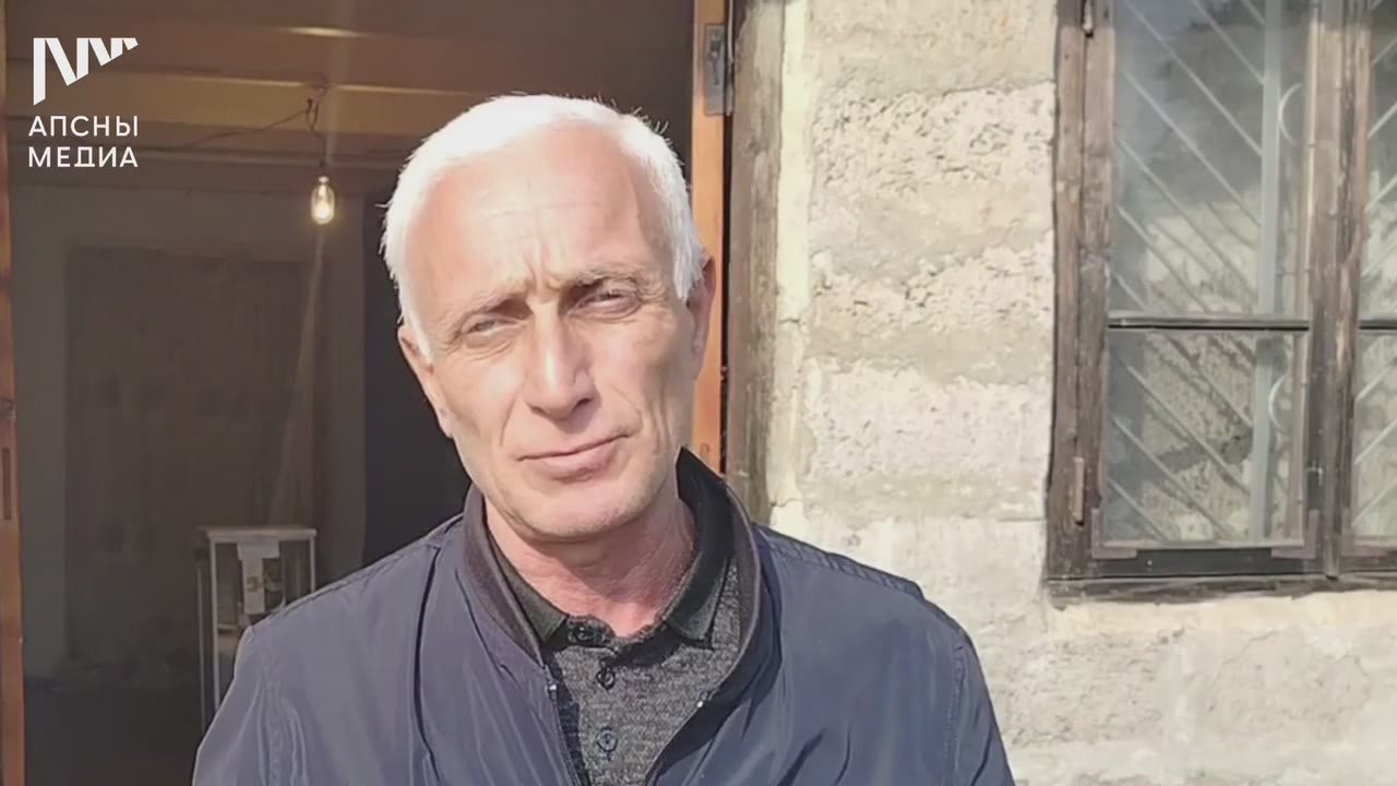 «В Очамчырском районе из 15300 избирателей к полудню в 32 округах проголосовало 17% — нормальный показатель для этого времени. В городских округах активность проявляется сильнее»