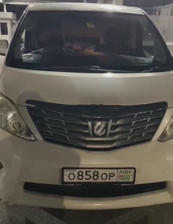 Запрещенную к ввозу табачную продукцию изъяли на КПП "Псоу"