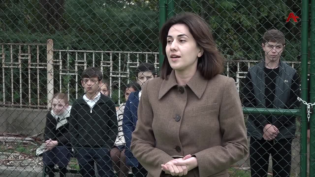 иариа ихь зху Аати ашкол - интернат ашаы аспортды аадыртит