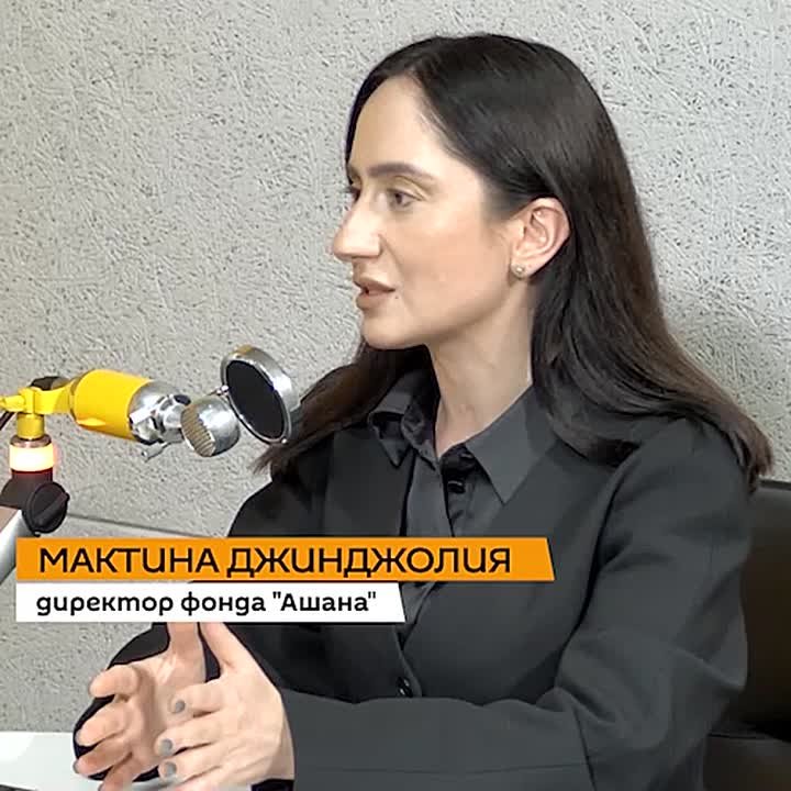 Волонтерское движение "Школа добрых дел" появится в Абхазии, рассказала в интервью радио Sputnik директор фонда "Ашана", детский омбудсмен Мактина Джинджолия