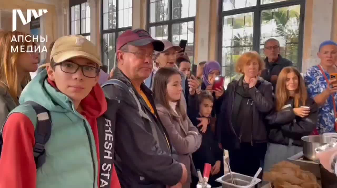 Мастер-класс по приготовлению блюд из каштана в современной интерпретации проходит на культурно-деловой платформе «Гума»