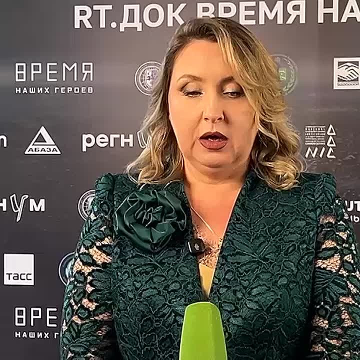 В Абхазии живут сильные, смелые и отзывчивые люди, готовые прийти на помощь другим, подчеркнула генеральный продюсер фестиваля "RТ.Док: Время наших героев" Екатерина Яковлева