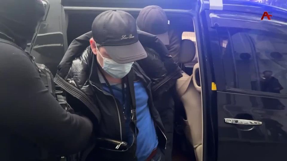 Асны ануати ауса рминистрреи ашарадарат мазуреи еицымаыргаз аоператив-шаарат усмагата ирыбзоураны абарамза 14 рзы даанкылан1995 шыса рзы ииз Асамыр Амиран- иа Шьынба, 15 рзы - 1984 шыса рзы ииз Шара Ирадион-иа Џьыкырба