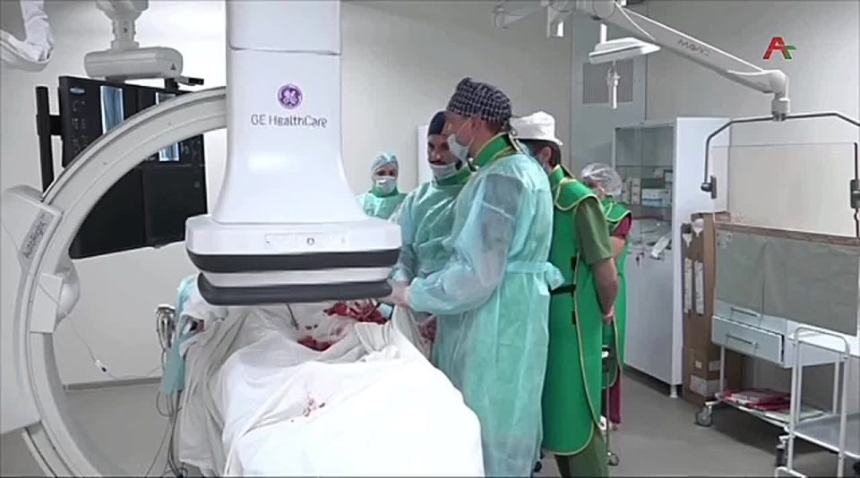 Абхазские и российские врачи провели первые операции с использованием ангиографа в Республиканском сосудистом центре