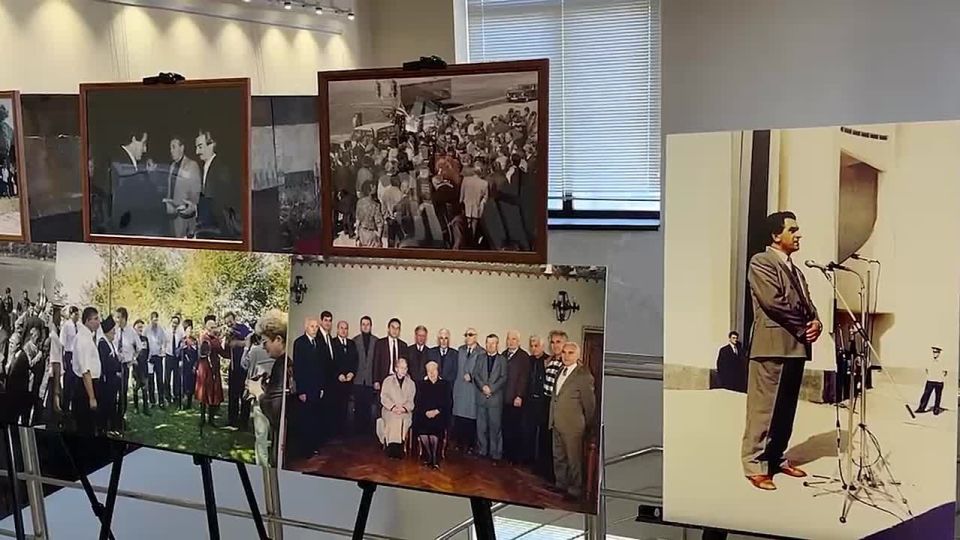 Фотовыставка, посвященная первому президенту Абхазии Владиславу Ардзинба, открылась в Гудауте госмузее имени Сергея Дбар