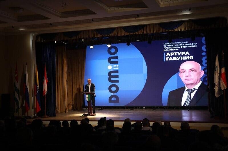 Sputnik недели: инспекция президента, конный парад в Гудауте и поездка в Псков