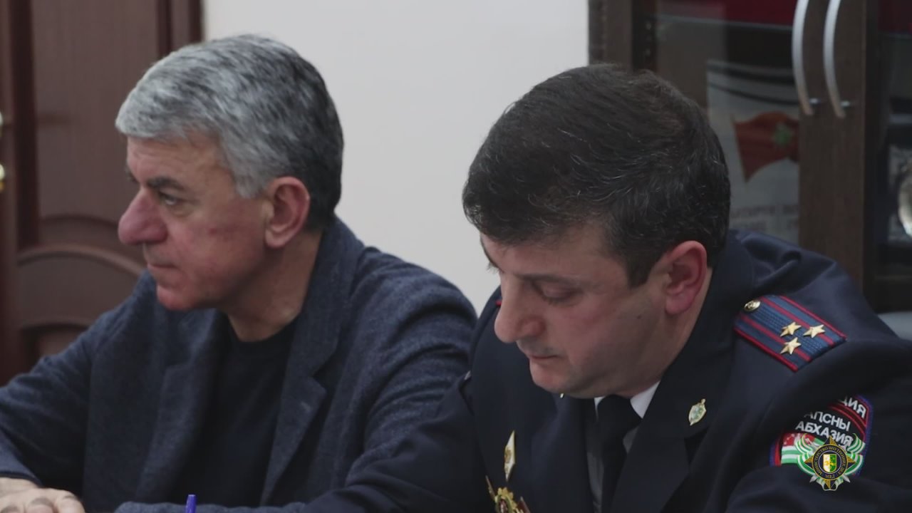 Вице-премьер, министр внутренних дел Республики Абхазия Роберт Киут принял делегацию МВД России