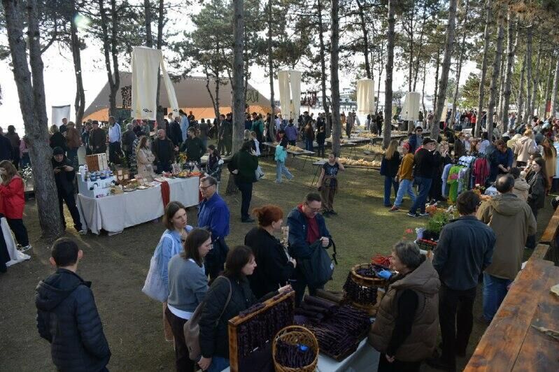 Гастрофестиваль "?агалан агьама: афеихоа" открылся на набережной Сухума