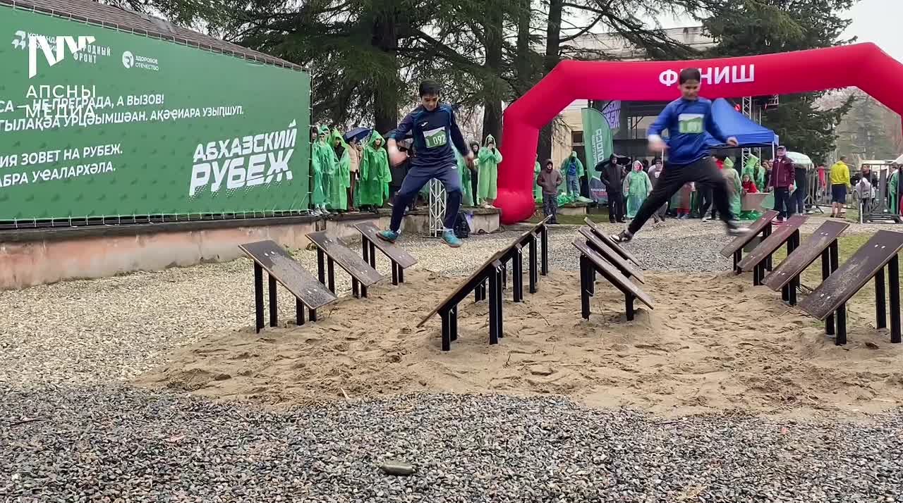 Участник фестиваля "Абхазский рубеж", чемпион мира и Европы среди боксёров-профессионалов, представитель команды "Народный фронт" Роман Андреев поделился впечатлениями о соревнованиях