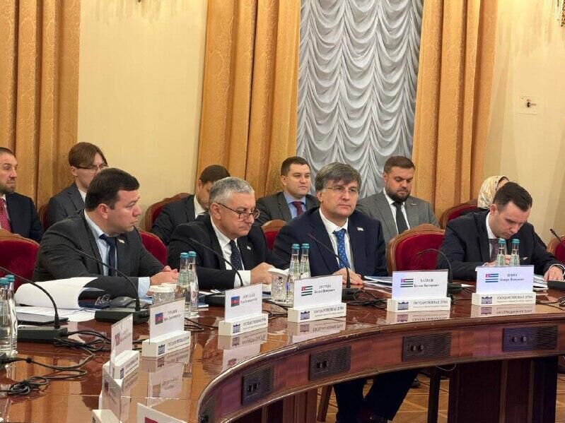 Взаимодействие Парламента Абхазии и Федерального Собрания России позволяет открыто обсуждать актуальные вопросы абхазо-российских межгосударственных отношений