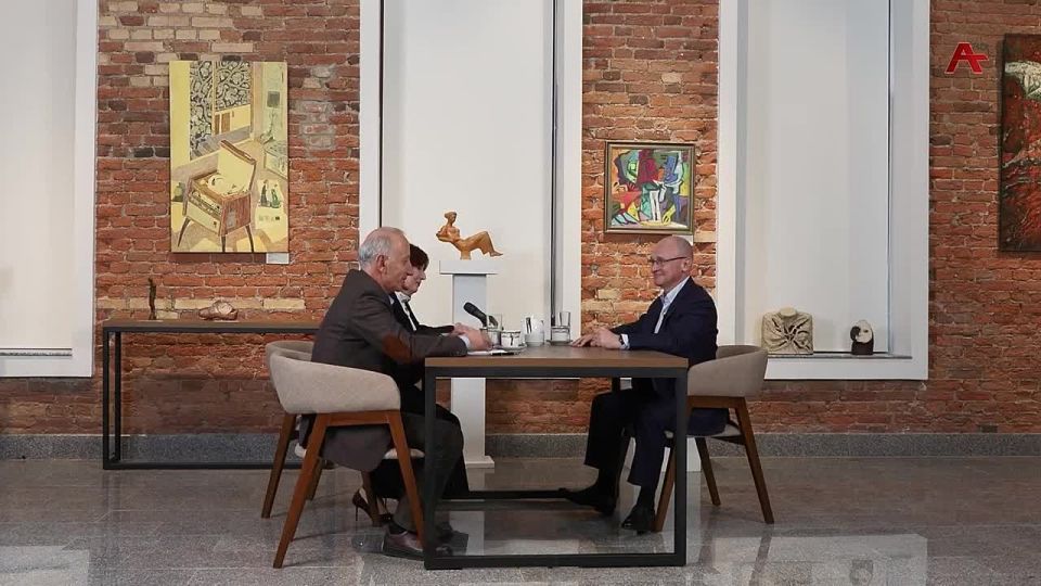 СЕГОДНЯ в 21:00. О российско-абхазском сотрудничестве шла речь в интервью первого заместителя руководителя администрации президента Российской Федерации Сергея Кириенко, которое он дал Абхазскому телевидению и телеканалу..