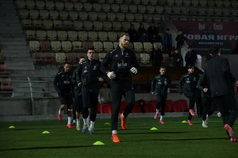 Тренировка сборной Футбольной национальной лиги прошла на сухумском "Динамо"