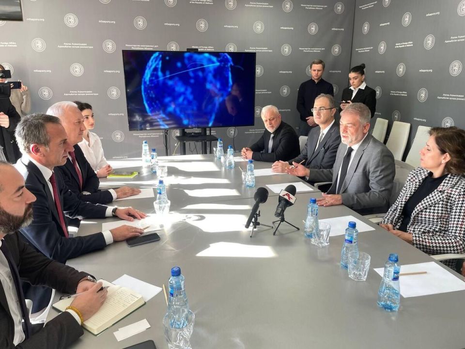 Олег Барциц встретился с новым главой Федерации абхазских культурных центров