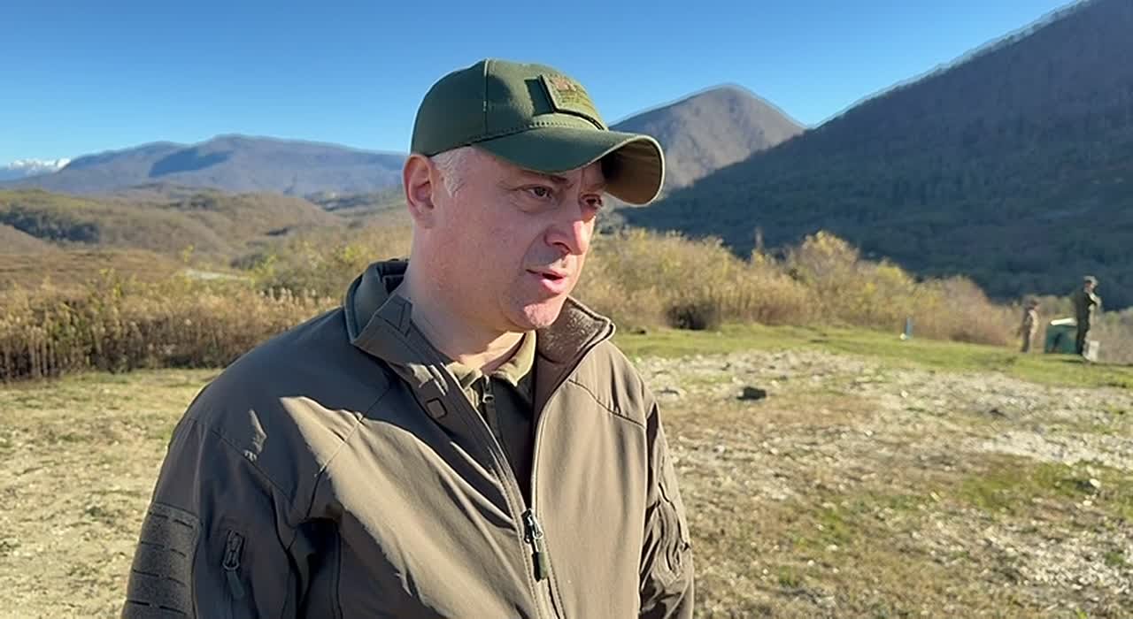 Занятия оперативно-мобилизационного сбора с руководящим составом провели сегодня, 5 декабря, на одном из полигонов Минобороны, сообщает пресс-служба Президента