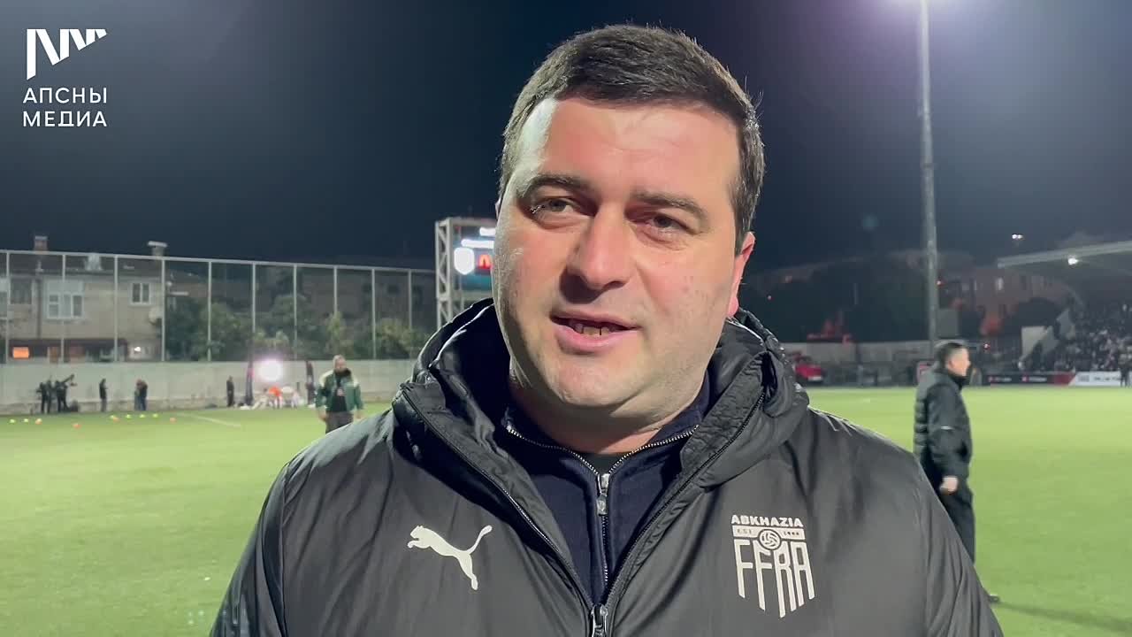 «Такие игры дают импульс к развитию футбола в нашей стране», – считает вице-премьер, и.о. председателя Госкомитета по делам молодёжи и спорту Таращ Хагба