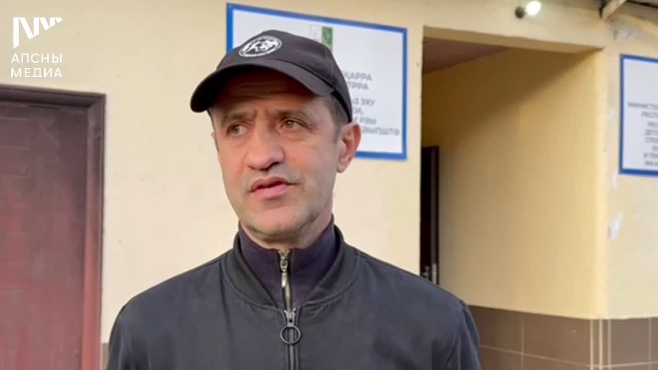 Движение «Здоровое Отечество» передало спортивный инвентарь учреждениям Абхазии