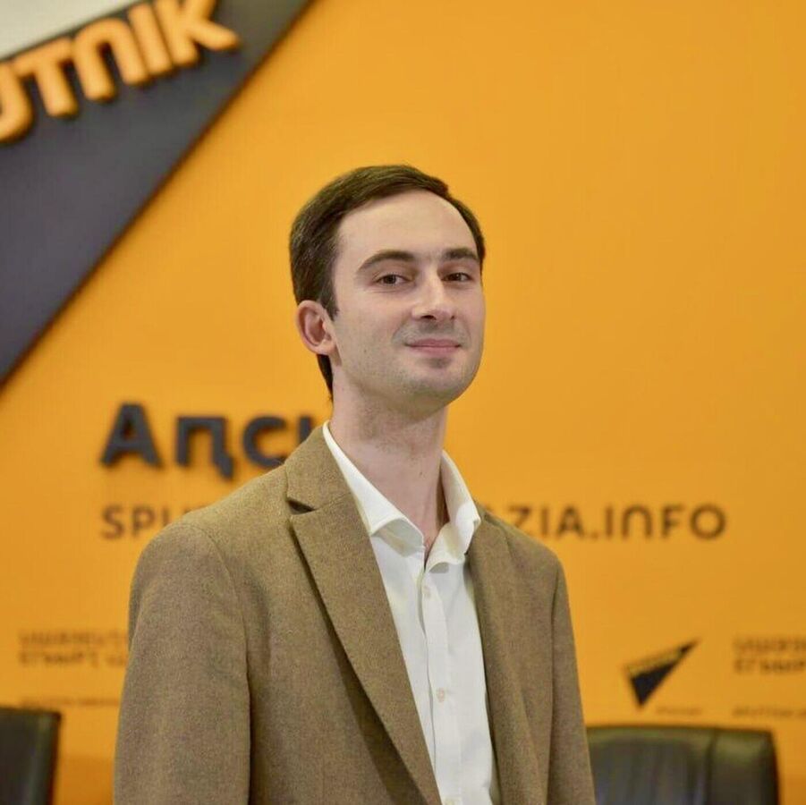 "Хочется как в советское время": Саид Айба и его мечты о возрождении сухумского аэропорта