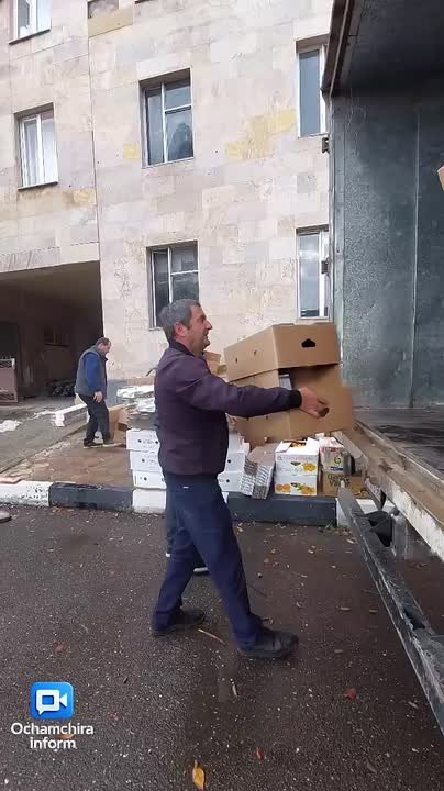 Жители Очамчырского района приняли участие в уже ставшей традиционной гуманитарной акции в поддержку детей и жителей Донбасс, сообщает Очамчыра-информ