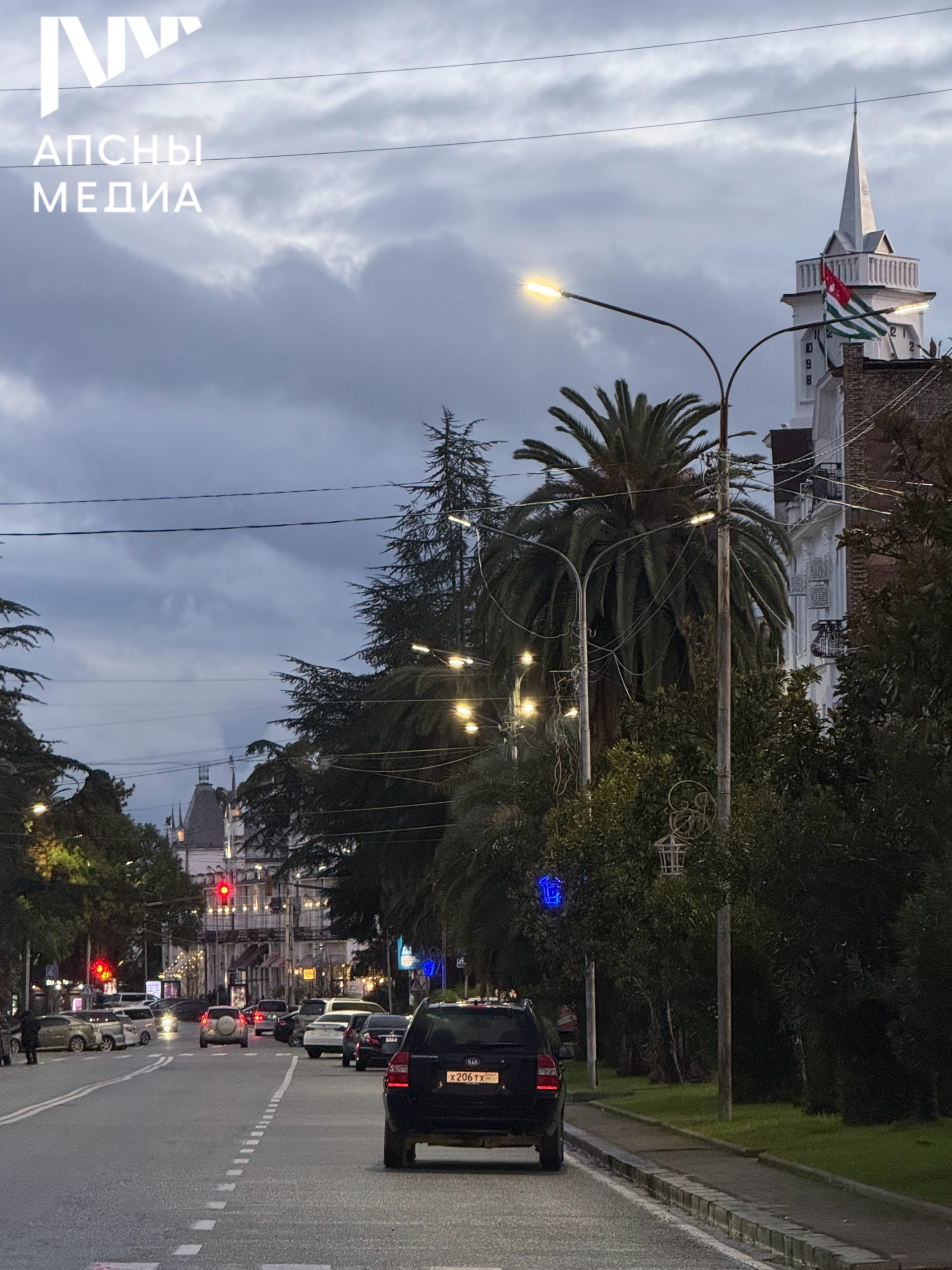 В понедельник, 15 декабря, на Черноморском побережье Абхазии ожидается облачная погода, дождь разной интенсивности, местами дождь с градом