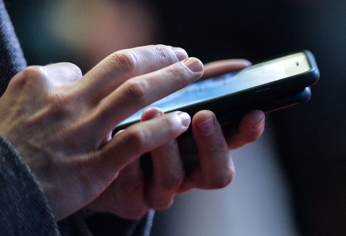 Угрозы для россиян выявили в работе некоторых мобильных приложений