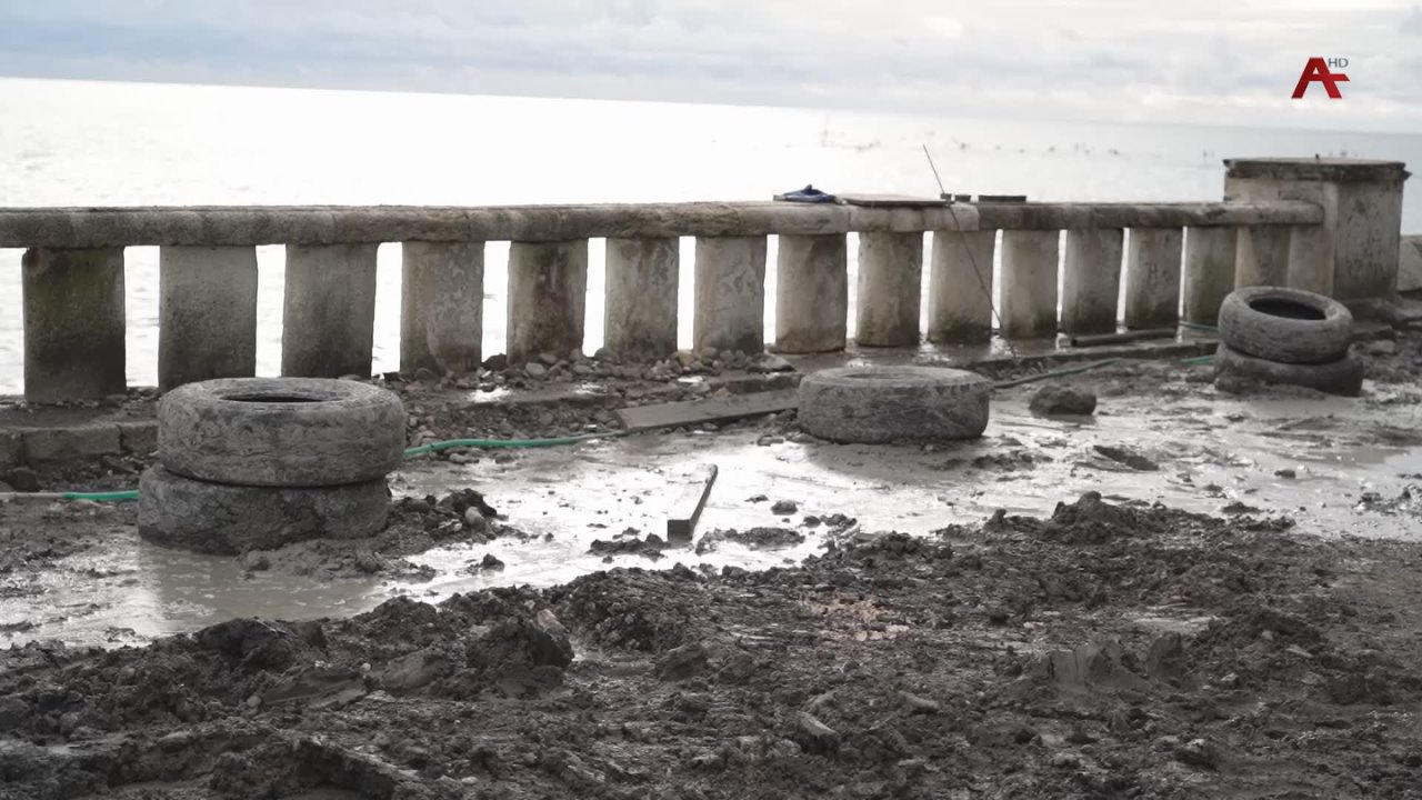 В Сухуме продолжается реконструкция набережной