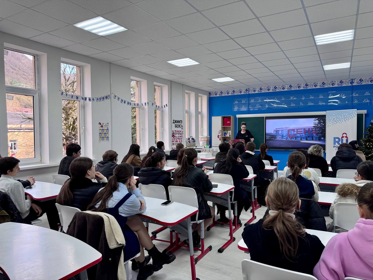 Международный форум «Время добрых дел» Россотрудничества продолжил своё путешествие по городам Абхазии, следующей остановкой стал Ткуарчал